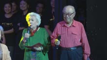 张目谢芳献唱歌曲，80多岁了唱歌还这么好听！