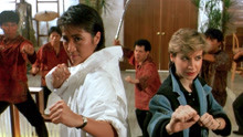 【盘点】杨紫琼在电影中六个动作场面，拳头很拼，但刀法也不赖