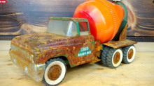 1960年代生锈的水泥搅拌车修复，完工后，年前可以开工上班了
