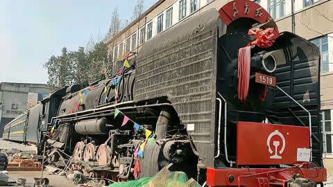 东方红号蒸汽机车图片