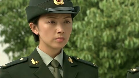 火凤凰:女子特战队预备成员身份不简单 令人开眼界