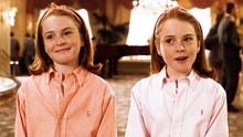 11年未见的双胞胎姐妹，撮合离婚的父母，恶搞老爸现女友！喜剧