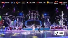 2022BTV跨年：伊丽媛潘玮柏演唱《冬奥一家人》完美搭档唱响东方