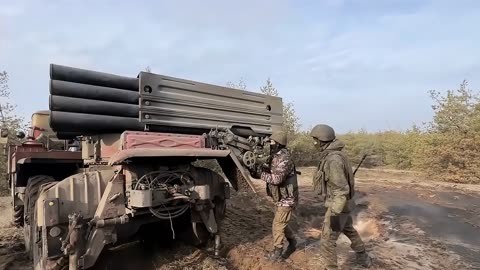 乌克兰战争直击 俄军的飓风多管火箭炮